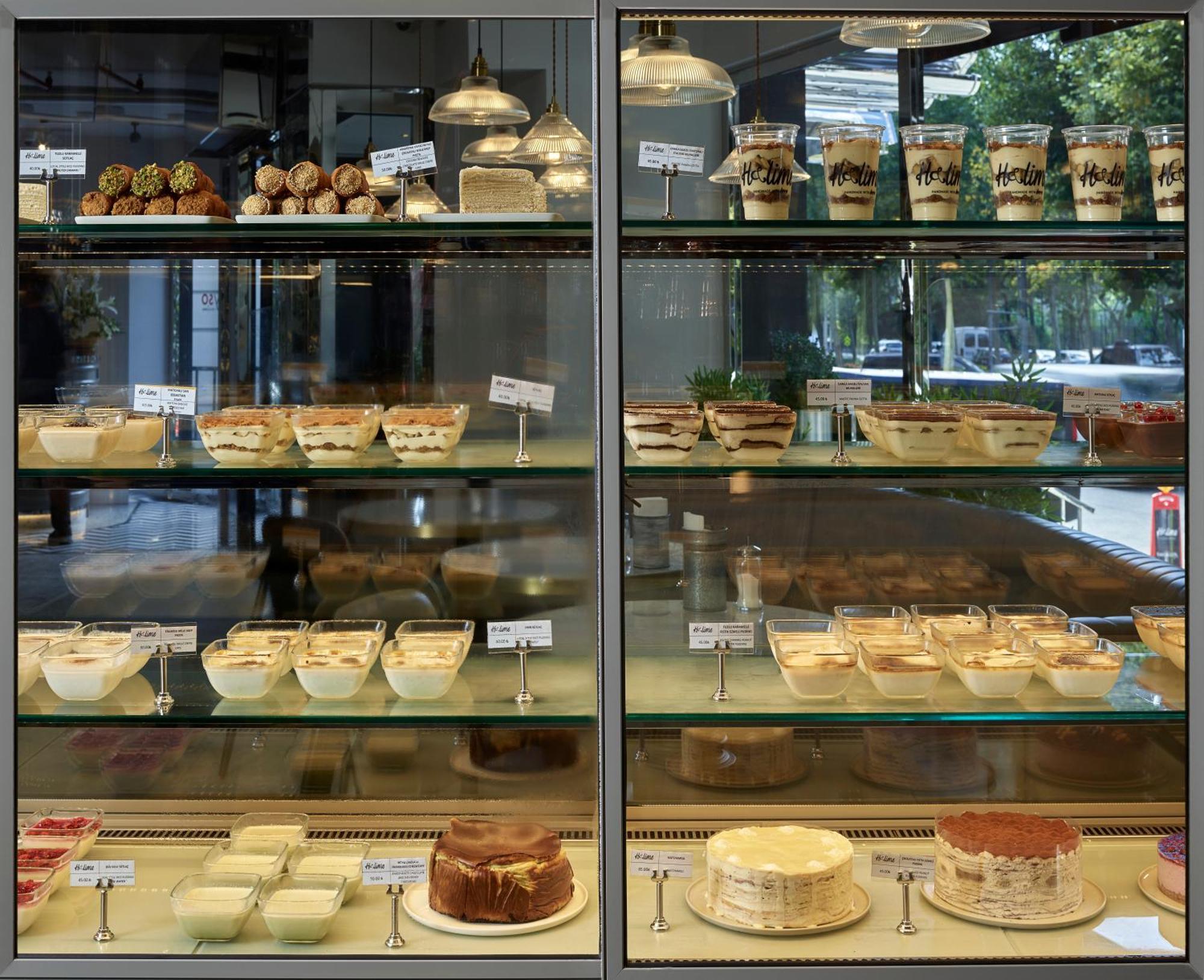 Stayso The House Hotel Istanbul Exterior photo A display case of pastries