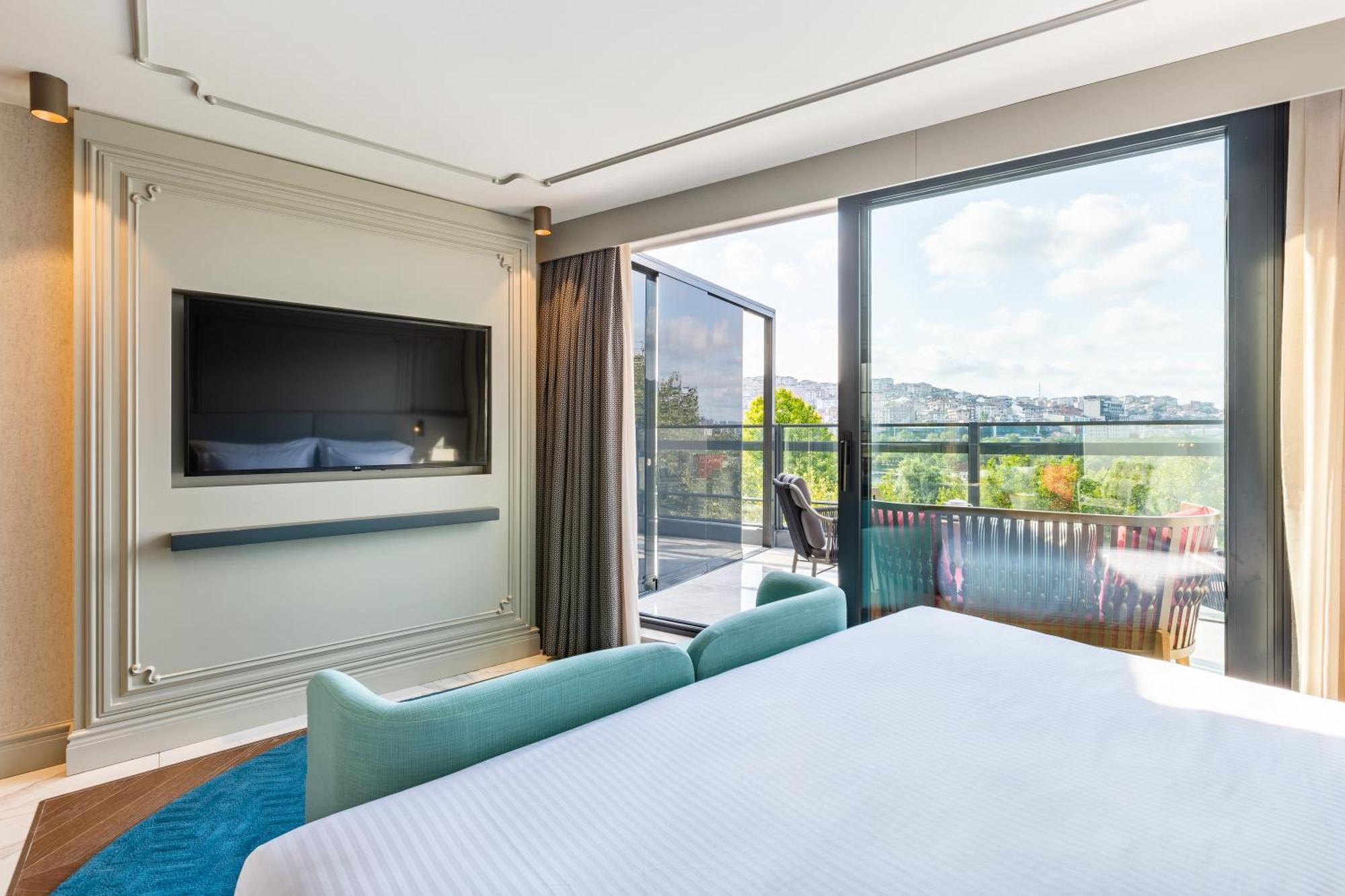Stayso The House Hotel Istanbul Room photo A bedroom at the hotel